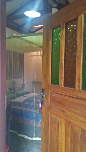 3 bedrooms, premium bedding, in-room safe, desk
