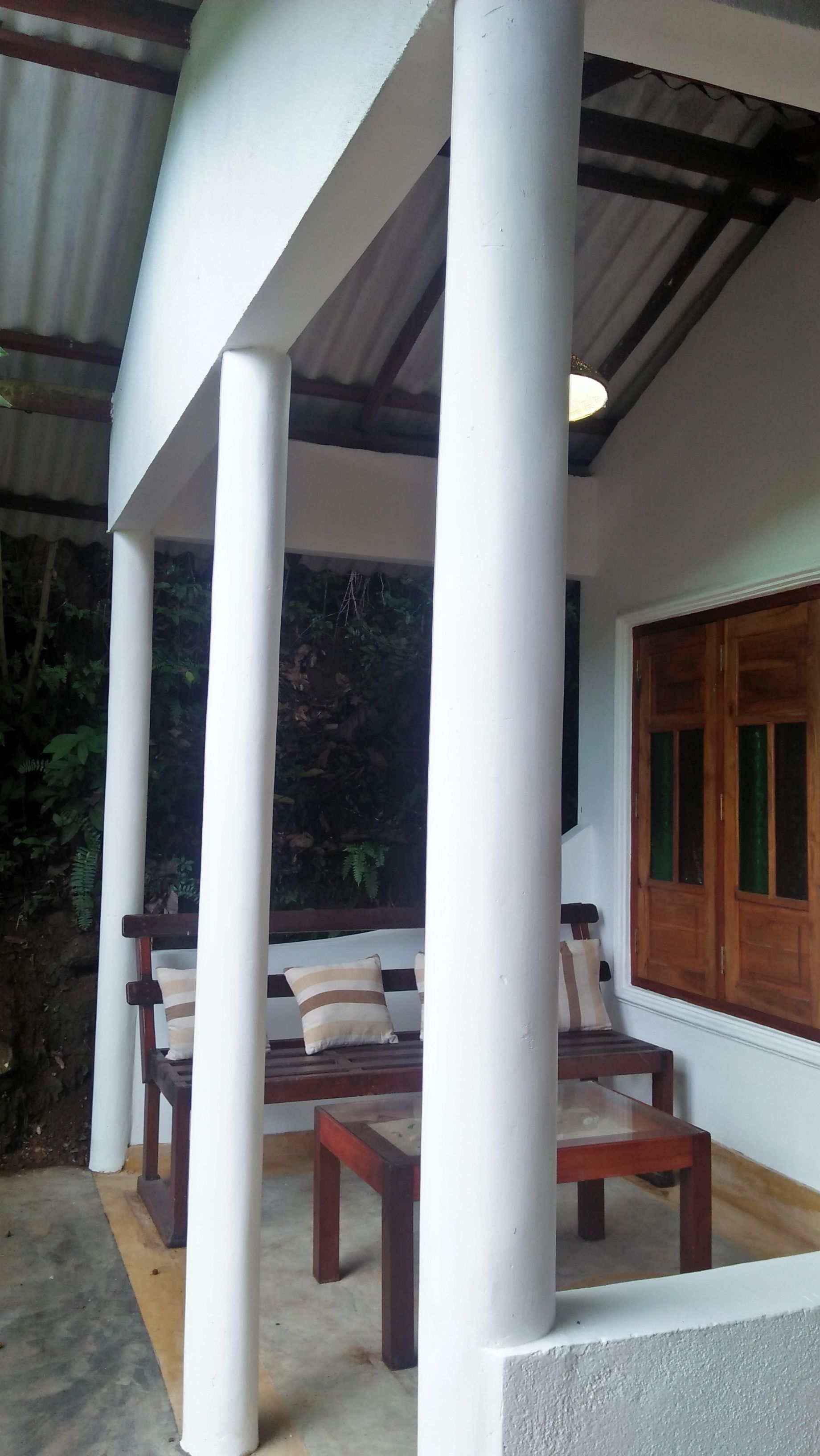 Basic Double Room | 3 bilik tidur, peralatan tempat tidur premium, peti besi dalam bilik 