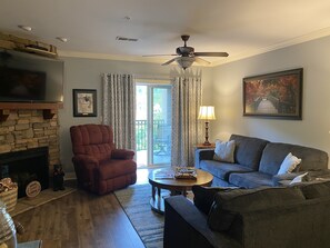 Smart TV, fireplace, DVD player, books