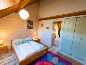 2 bedrooms
