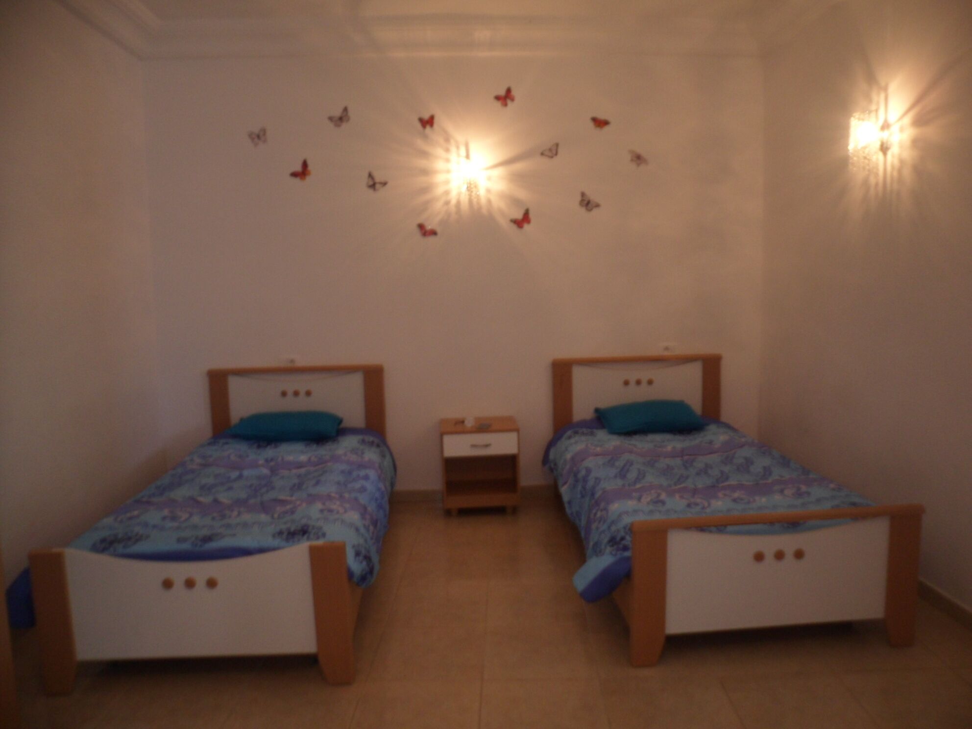 2 多间卧室、上网接入、床单