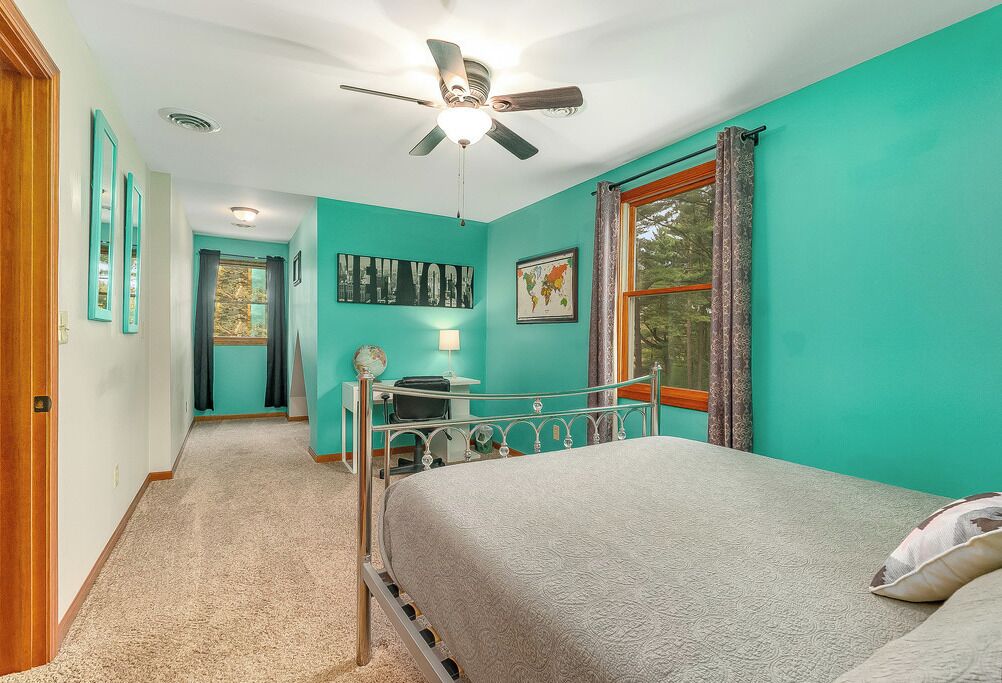 8 bedrooms, desk, iron/ironing board, free WiFi