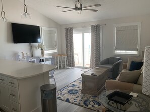 Smart TV, DVD player, books, stereo