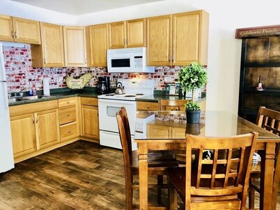 Fabulous Find/CozyCondo Nestled in the Pines/Fishn'/Hikin'/Central/Bryce/ZionGem