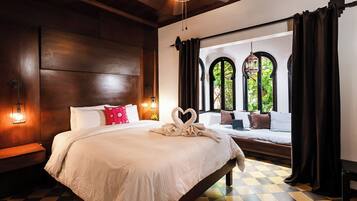 3 bedrooms, iron/ironing board, travel cot, free WiFi