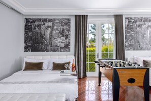 6 Schlafzimmer, Schreibtisch, Bügeleisen/Bügelbrett, kostenloses WLAN