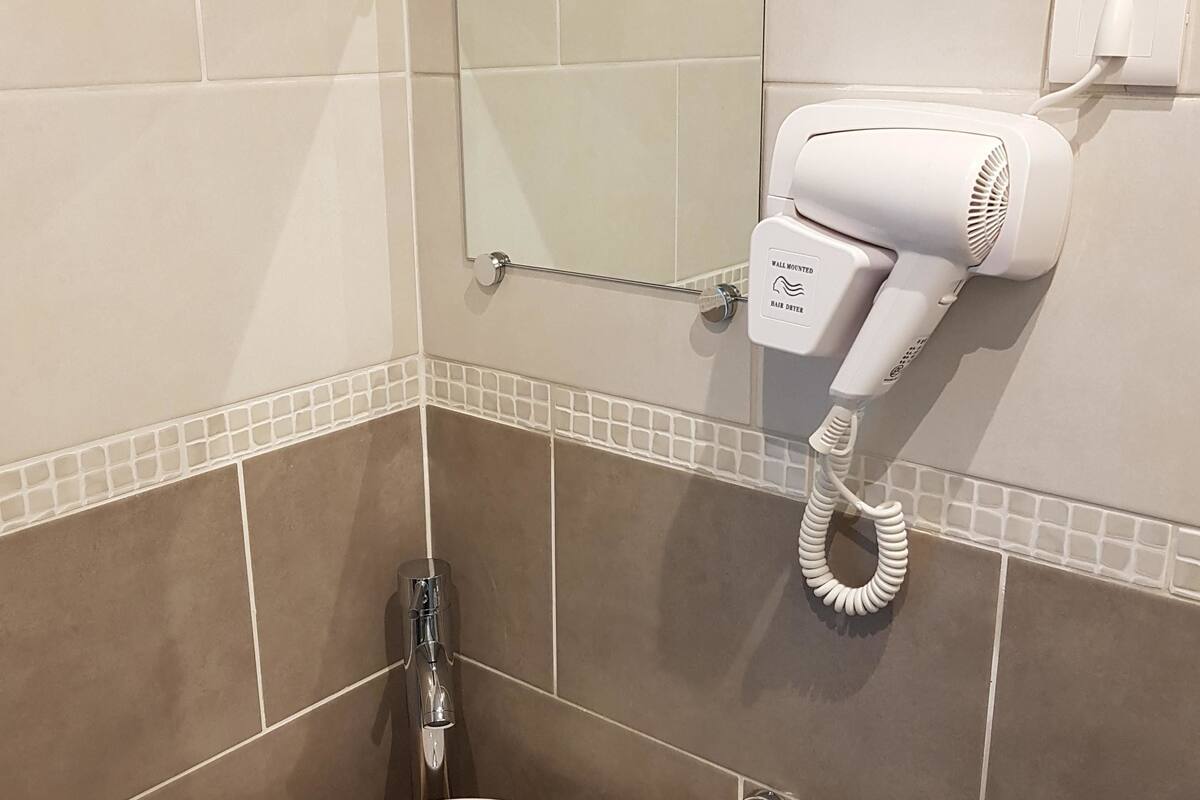 comfort double room (fort du replaton) | bathroom | shower, free toiletries, towels