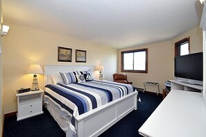 3 bedrooms, WiFi, bed sheets - Amazing Mountain & Lakefront Views- Special!  1 FREE nite w/ 7 nite booking (Dillon)