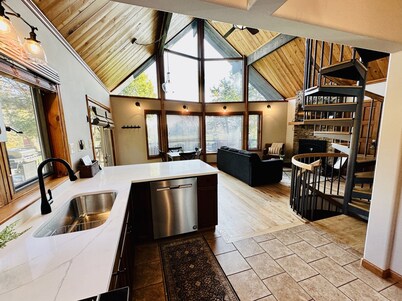 Cedar Hill Cottage, the Perfect Getaway in Chambersburg PA