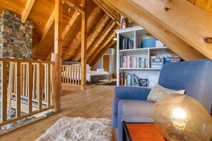 3 soverom, skrivebord, strykejern/-brett og wi-fi (inkludert)