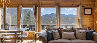 Mountain Escape | Pet-Friendly Cabin w/ Hot Tub + Biltmore Pass & Views