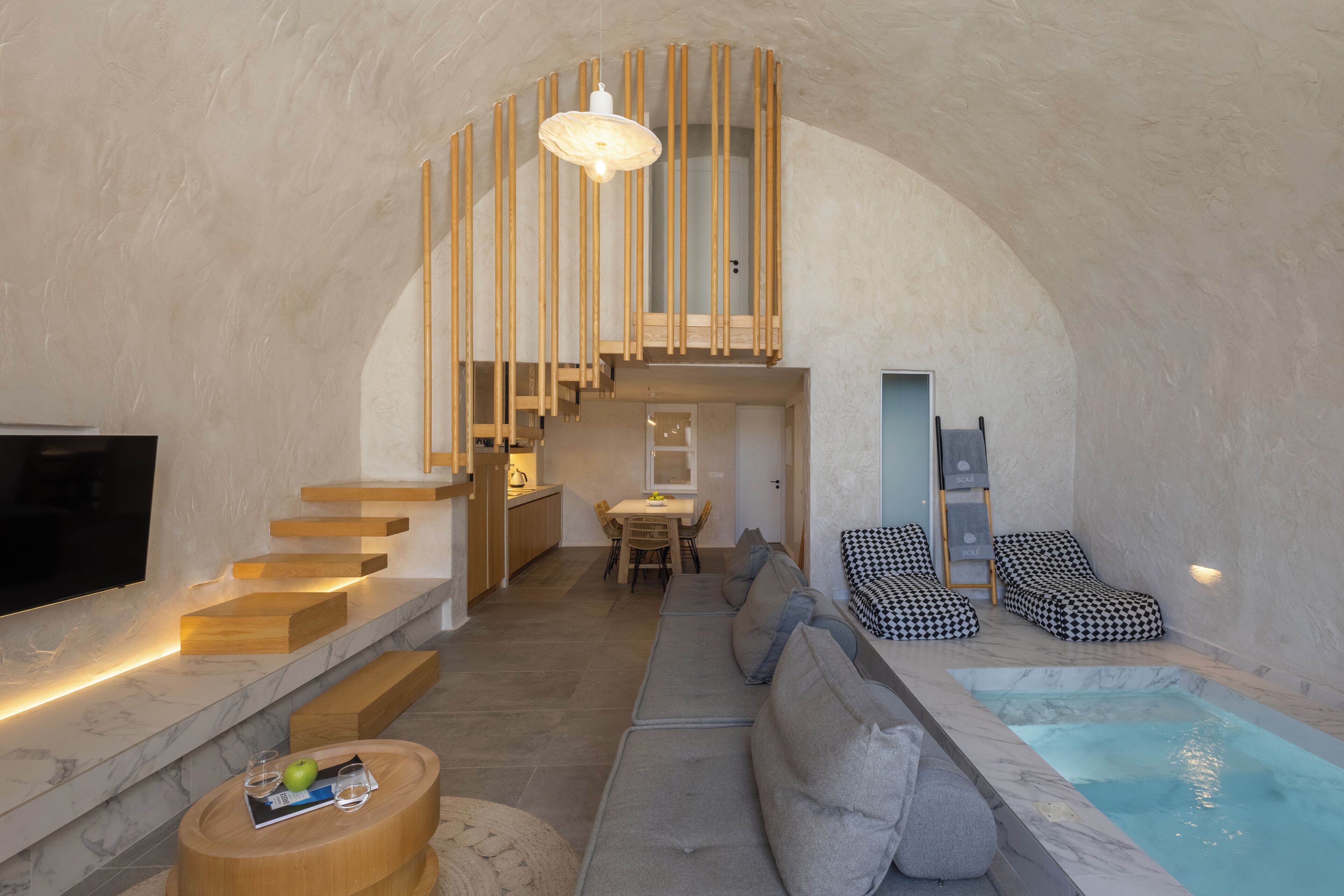 Villa, Heated Tub, Sea View (Villa L) | 起居区 | 平  板电视