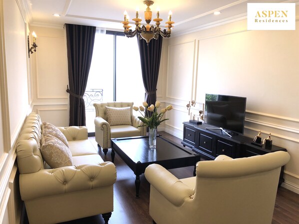 2 Bedrooms Apartment | Living area