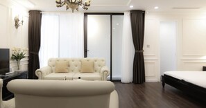 Studio | Living area