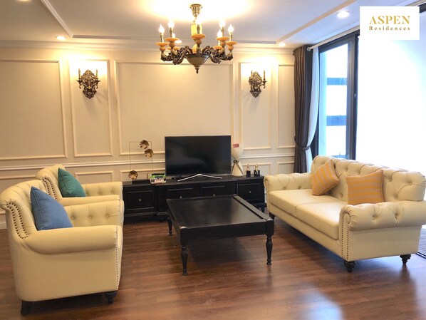 Studio | Living area | LCD TV
