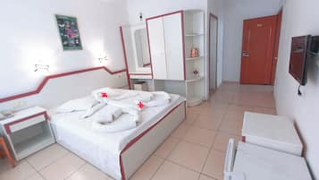 Minibar, desk, free WiFi, bed sheets