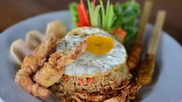 Sarapan siap masak setiap hari (IDR 60000.00 per orang)