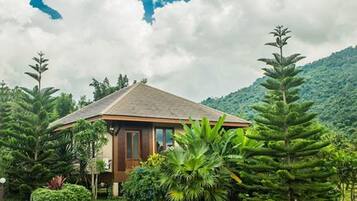 Family Villa | 2 bedrooms, free WiFi