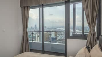 One Bed Apartment Riverview | 1 間睡房、房內夾萬、書桌、遮光窗簾/窗簾