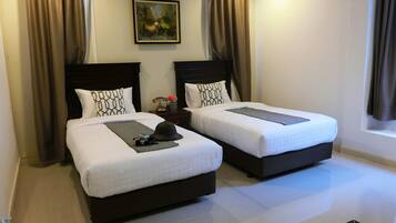 Superior Twin Room | In-room safe, desk, blackout curtains, iron/ironing board
