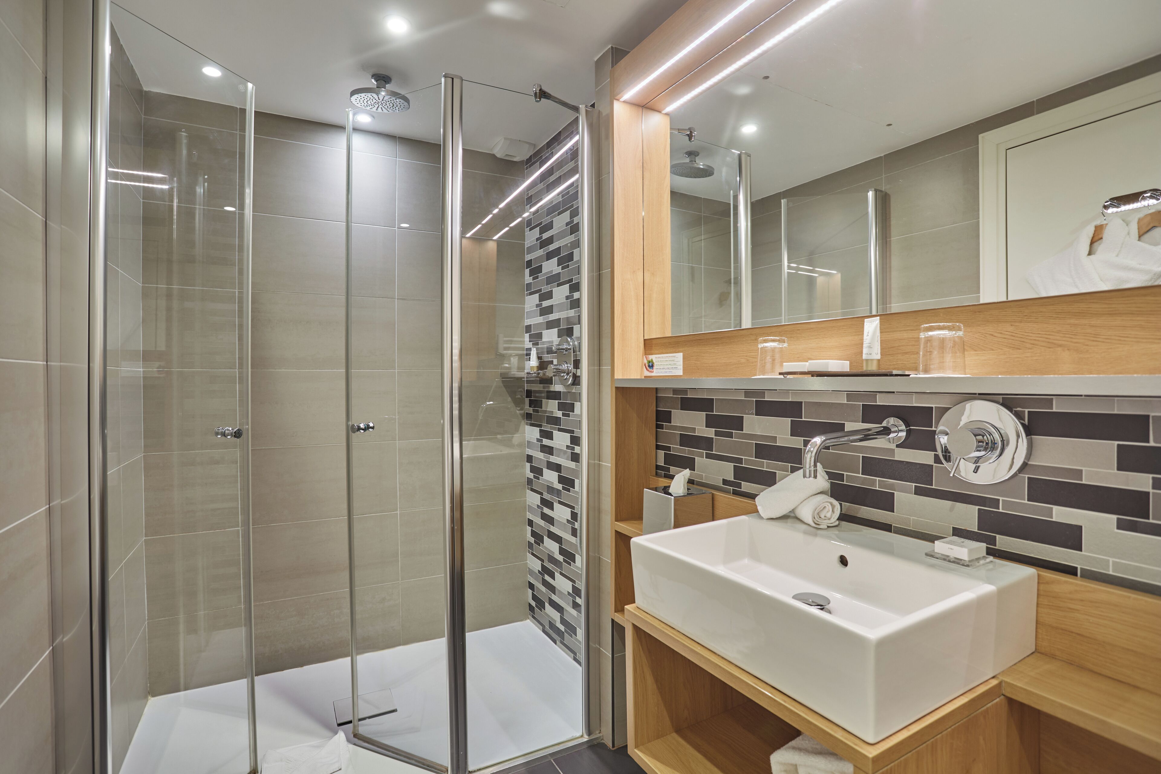 1 bedroom, premium bedding, minibar, in-room safe