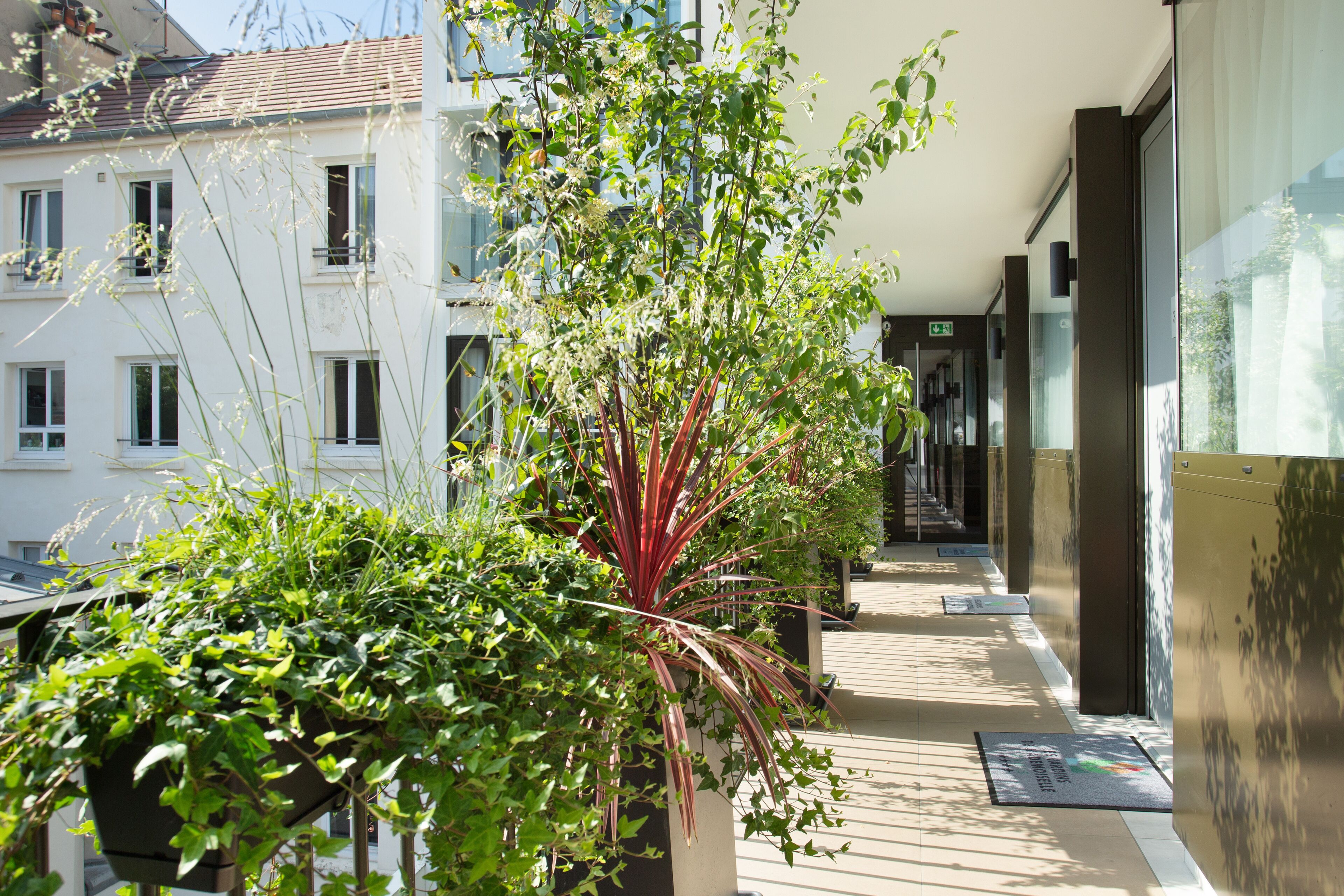 junior suite, garden view | courtyard view