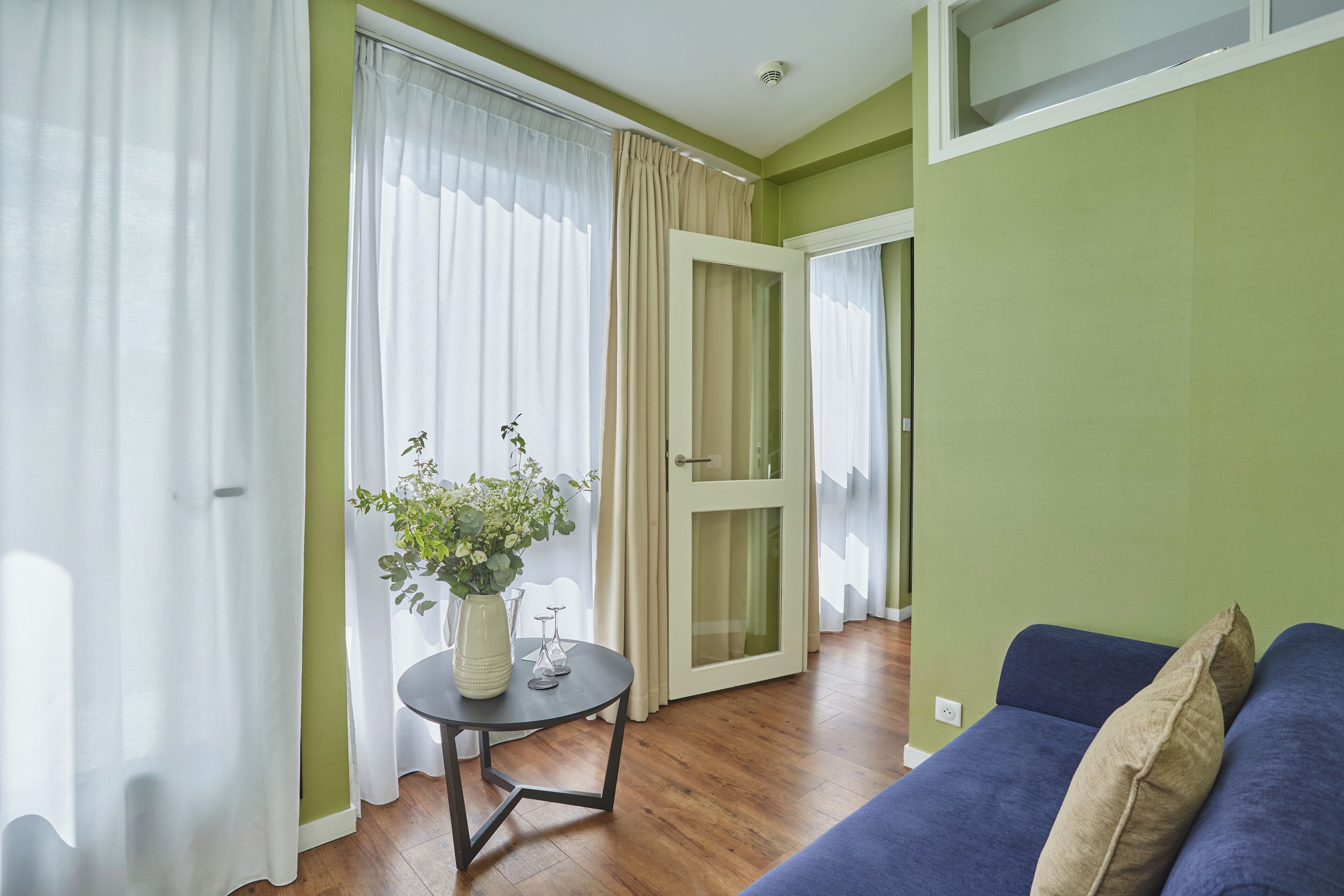 terrace suite, eiffel tower view | 1 bedroom, premium bedding, minibar, in-room safe