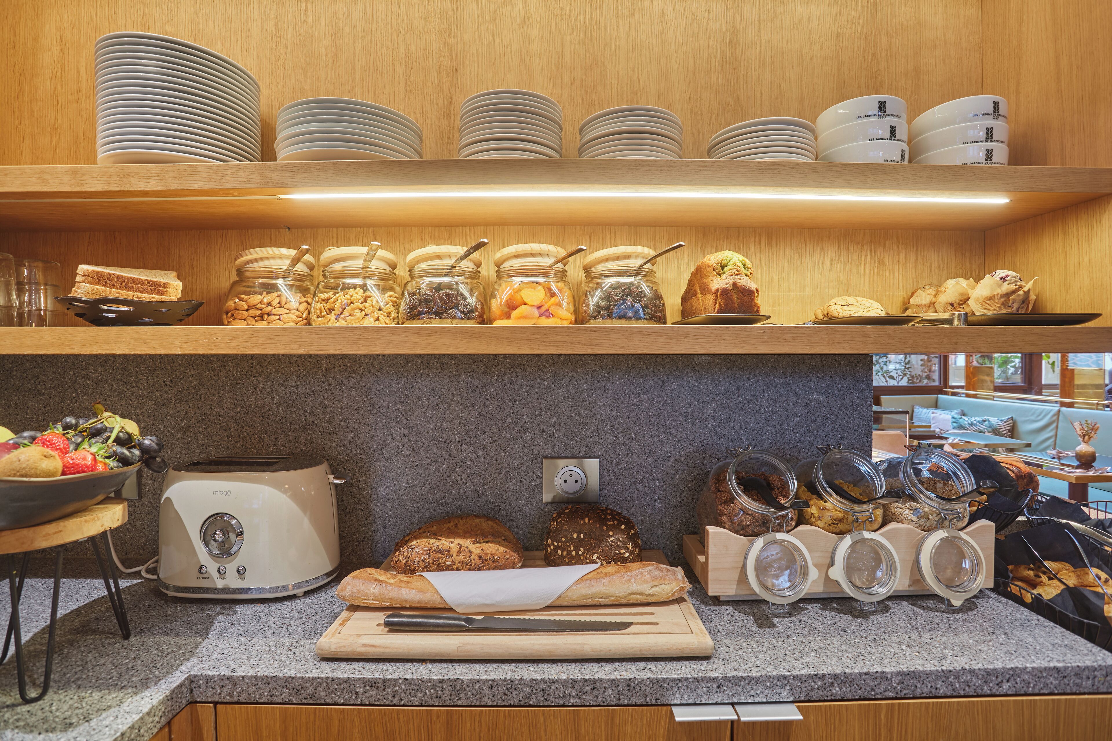 daily buffet breakfast (eur 20 per person)