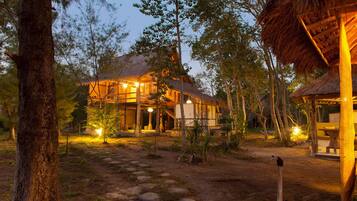 Vila, 2 kamar tidur, pemandangan kebun (Artists' House) | Teras/patio