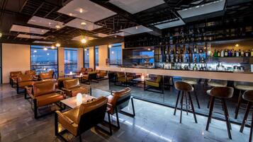 2 bars/lounges, rooftop bar