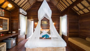 豪華套房 (with Extra Bed) | 1 間睡房、迷你吧、房內夾萬、書桌