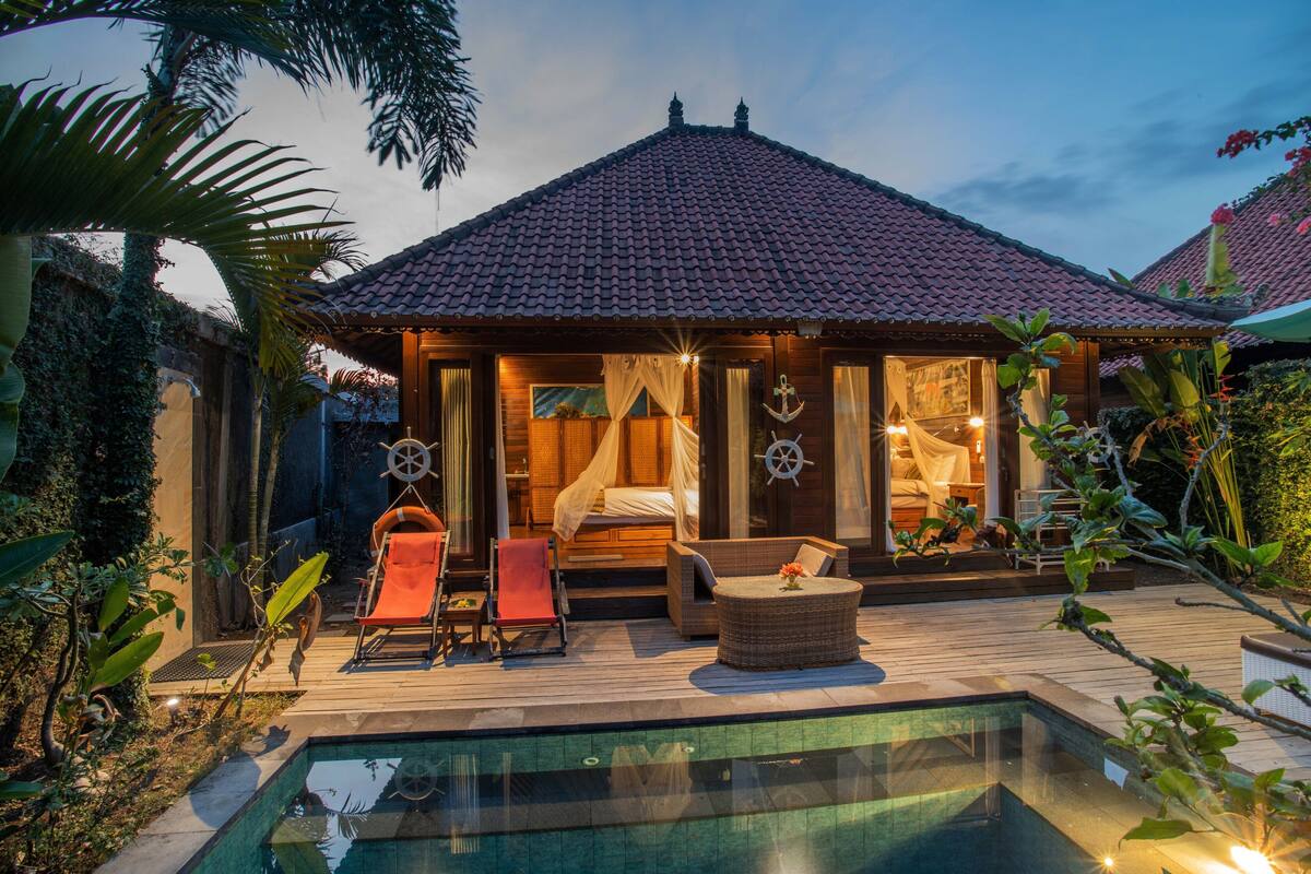 Deluxe-Villa, Poolblick (2 Bed Rooms)