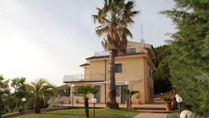 واجهة المنشأة