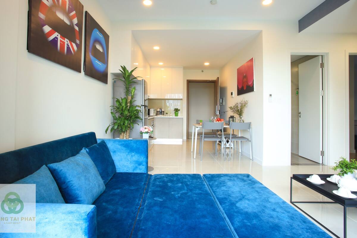 Apartment, 2 Bedrooms | Living room | 32-inch LCD TV with cable channels, TV