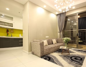 Apartamento empresarial, 3 quartos, cozinha, vista para a cidade | Vista do quarto