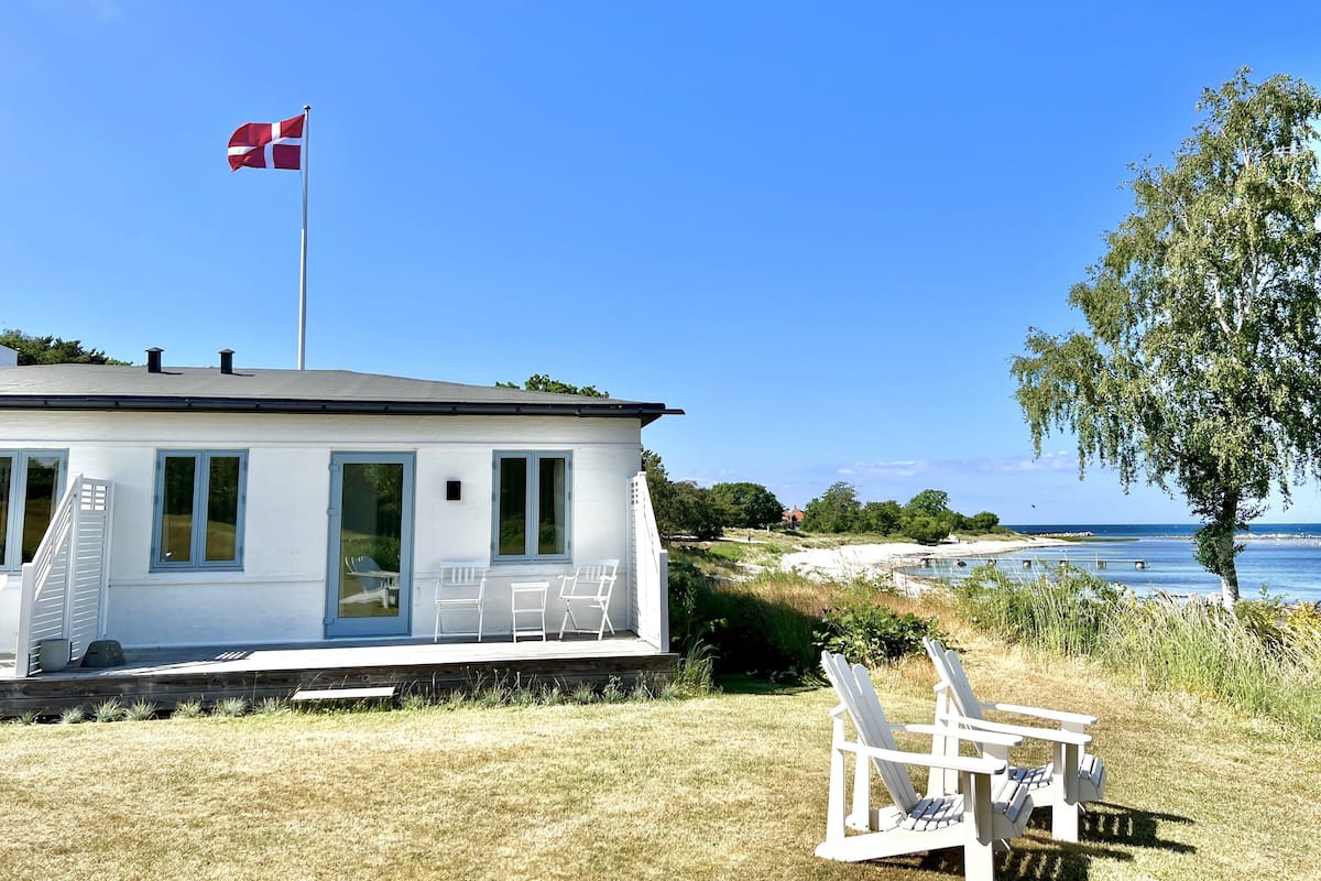 Dobbeltværelse med terrasse & havudsigt - Strand anneks (ØST) | Terrasse/patio