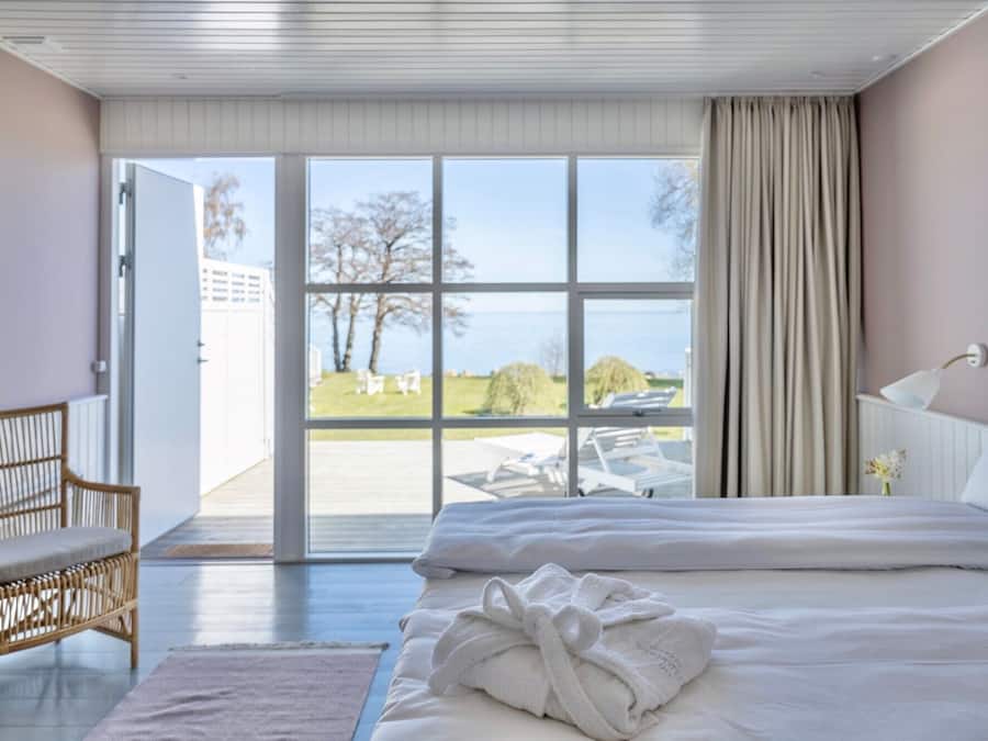 Dobbeltværelse med terrasse & havudsigt - Fyr anneks | Individuelt dekorert, individuelt innredet og skrivebord for bærbar PC