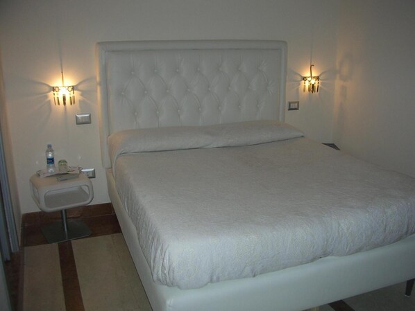 Schreibtisch, kostenloses WLAN