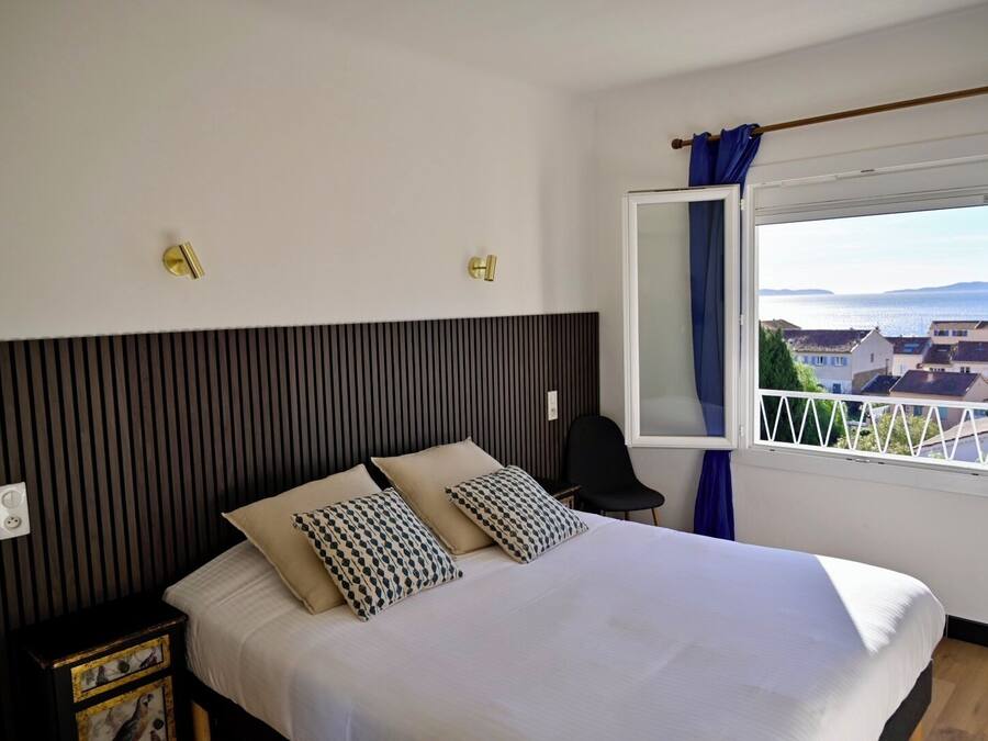 Deluxe Double or Twin Room, Sea View | Premium bedding, in-room safe, individually decorated