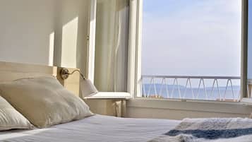 Chambre Double Confort, vue mer | Literie de qualité supérieure, coffres-forts dans les chambres