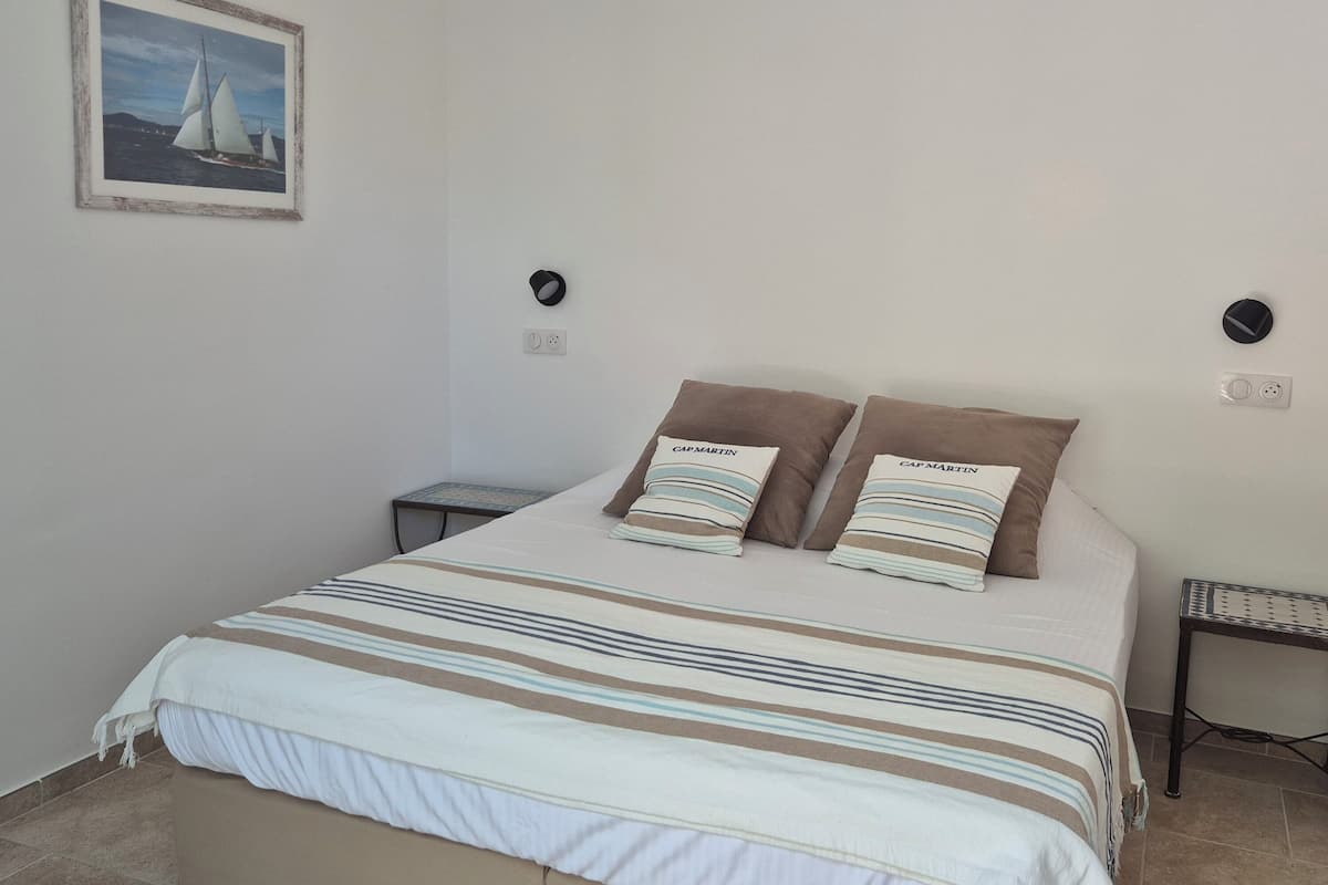 Comfort Room, Garden View | Premium bedding, in-room safe, desk, blackout curtains