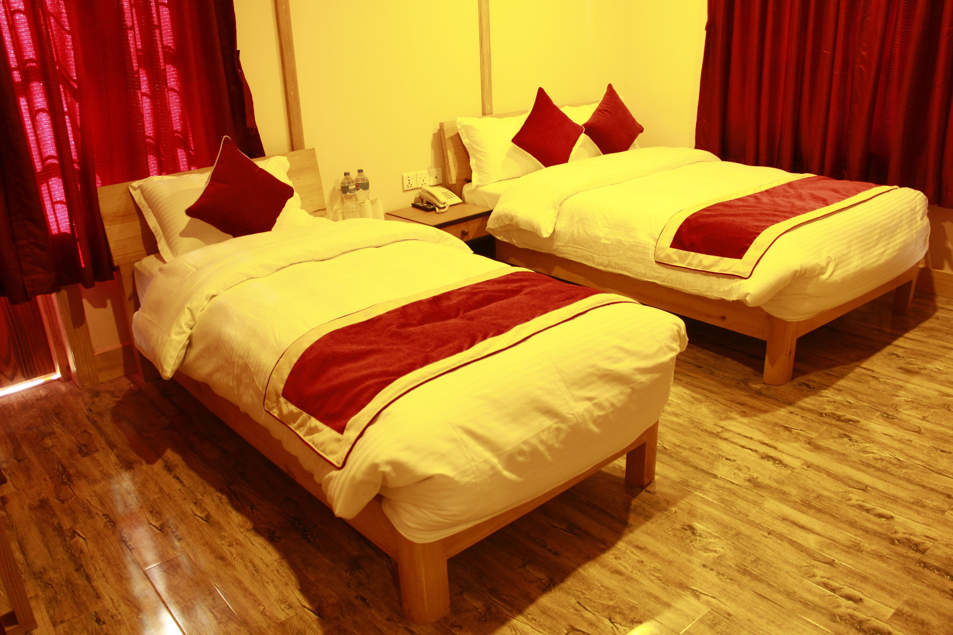 deluxe room | 1 bedroom, desk, free wifi