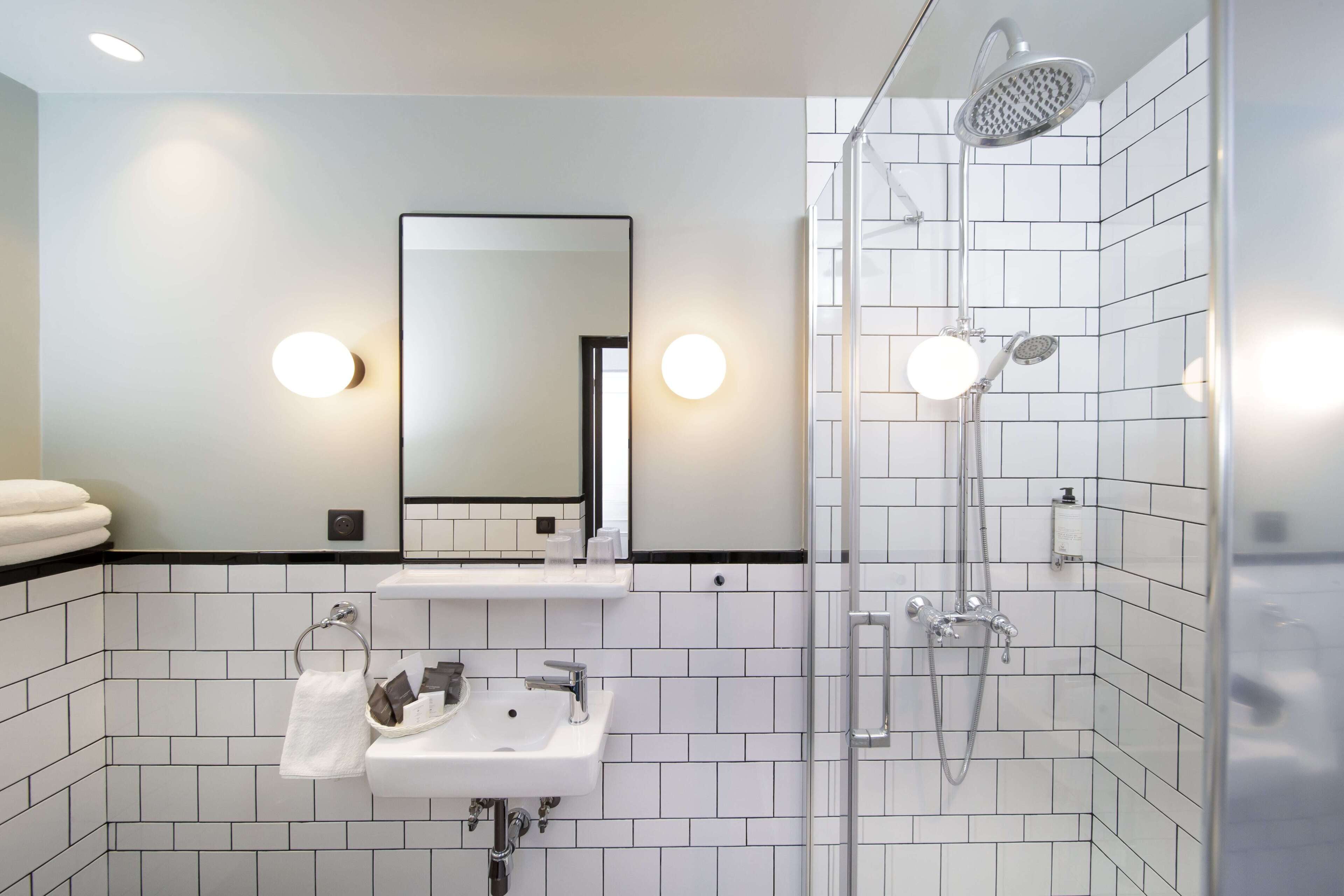 Luxury Room | Bathroom
