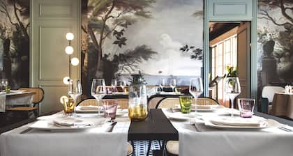 Le Manoir Hotel