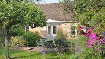 Cottage | Front of property