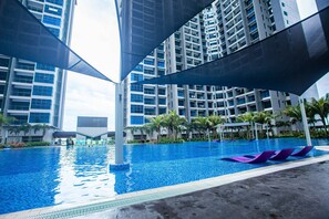 Outdoor pool, free pool cabanas