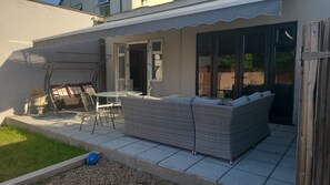 Exterior - Warwick Lodge (Surbiton)