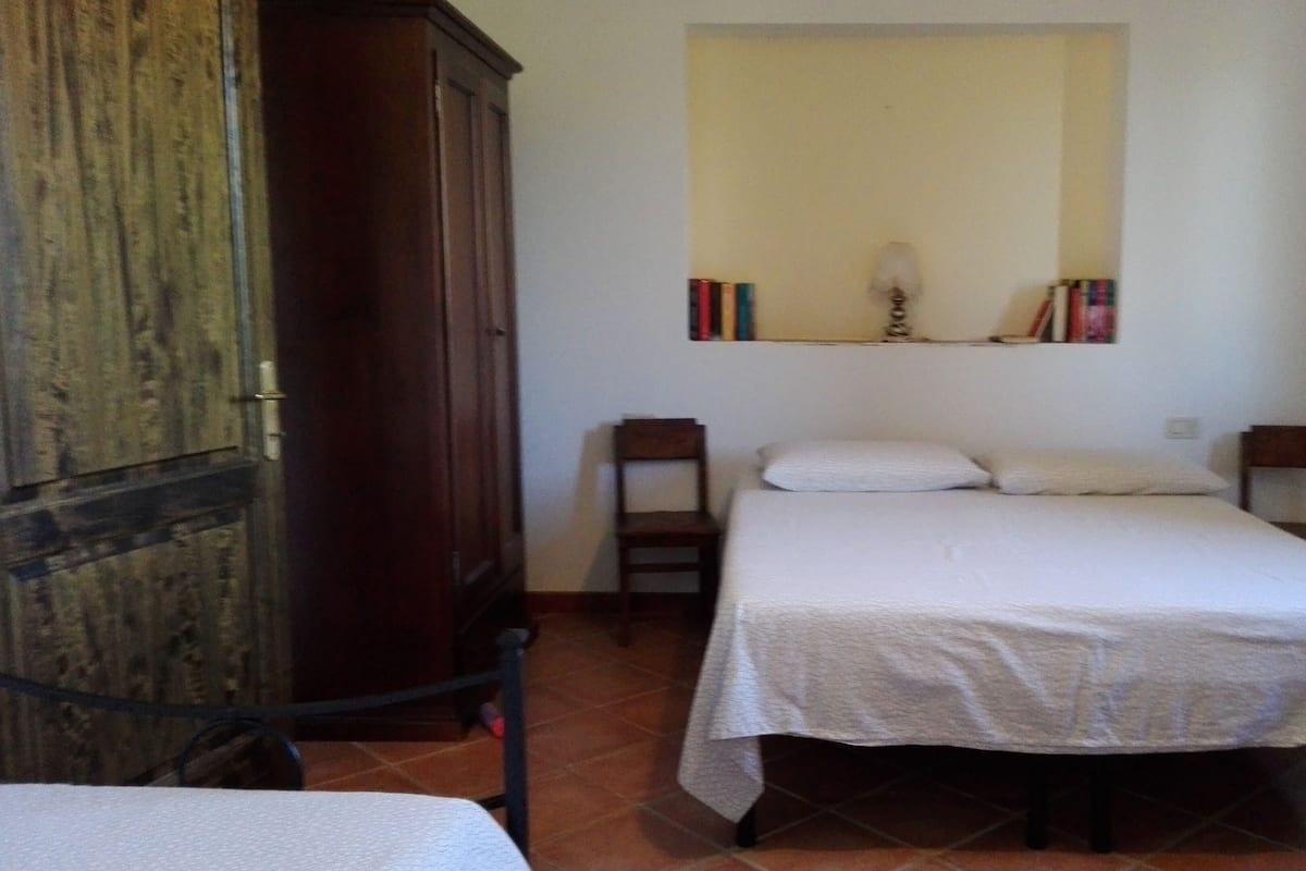 Apartamento, 2 habitaciones | Escritorio, cortinas opacas, tabla de planchar con plancha y wifi gratis