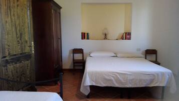 Apartment, 2 Bedrooms | Desk, blackout curtains, iron/ironing board, free WiFi