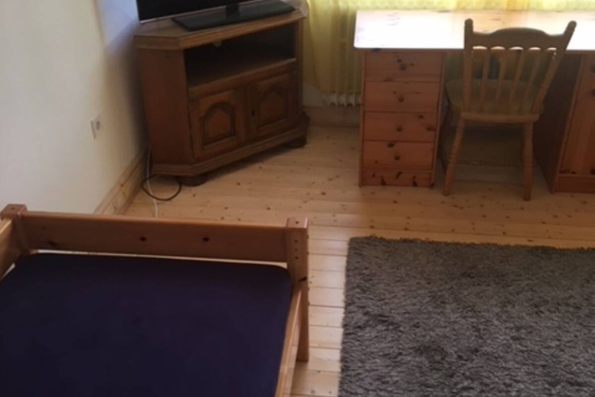 Single Room | Free WiFi